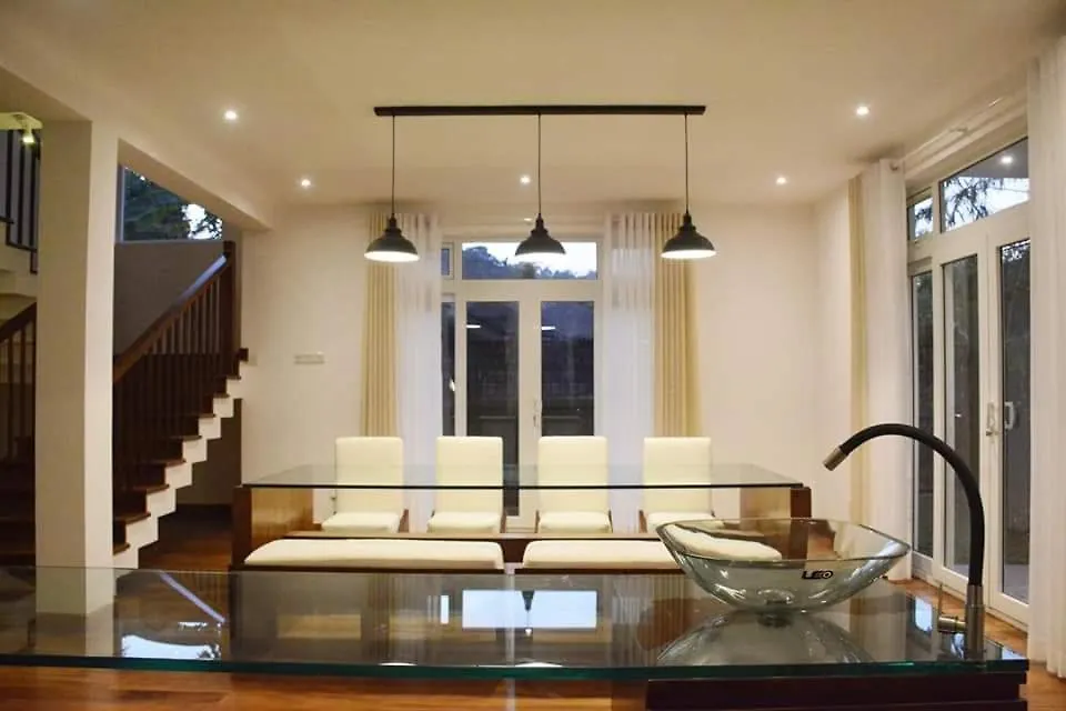 Sampathlanka Villa Kandy